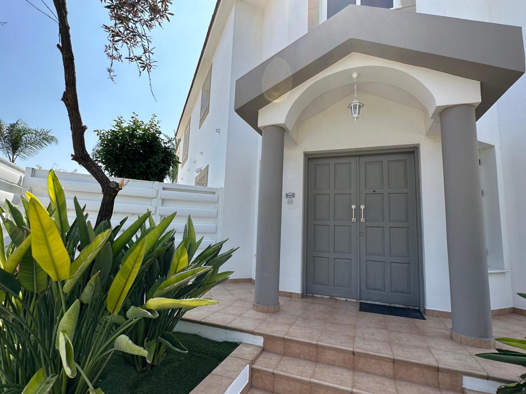 Villa Andy-350 M From The Beach Lárnaca Exterior foto