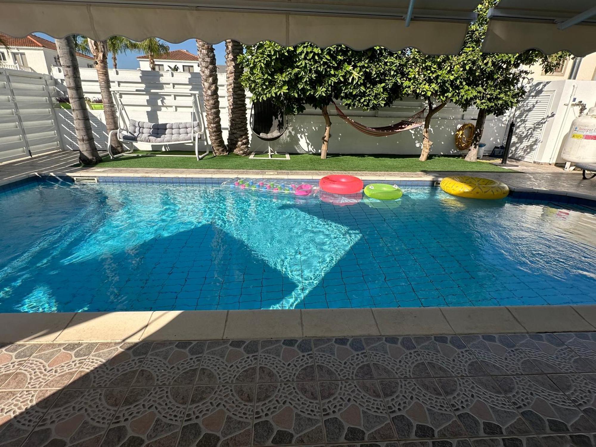 Villa Andy-350 M From The Beach Lárnaca Exterior foto
